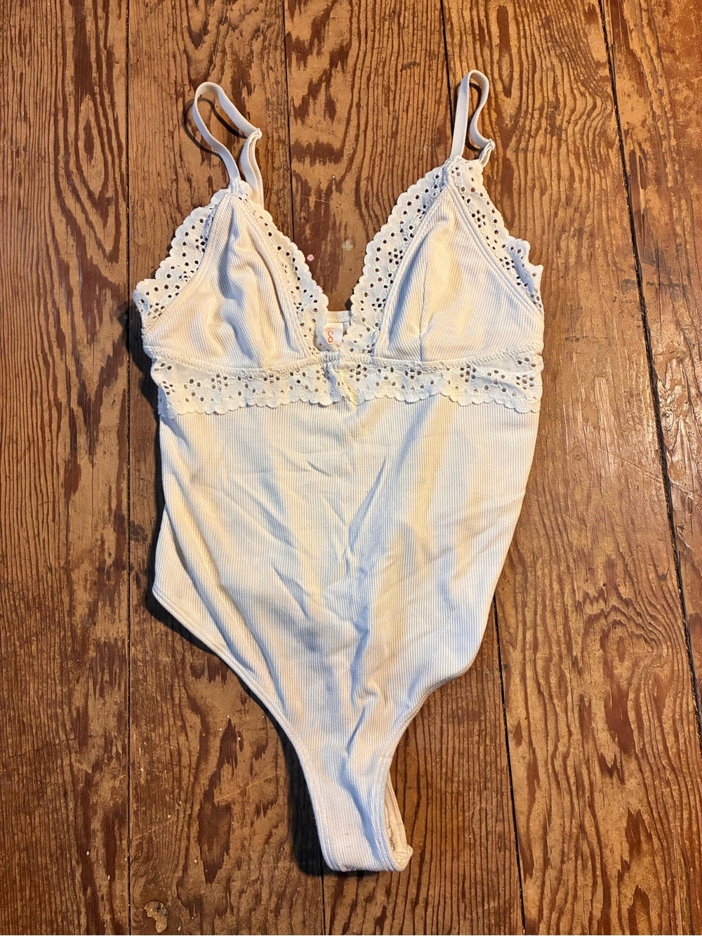 Colsie White Ribbed Lace-Trim Bodysuit